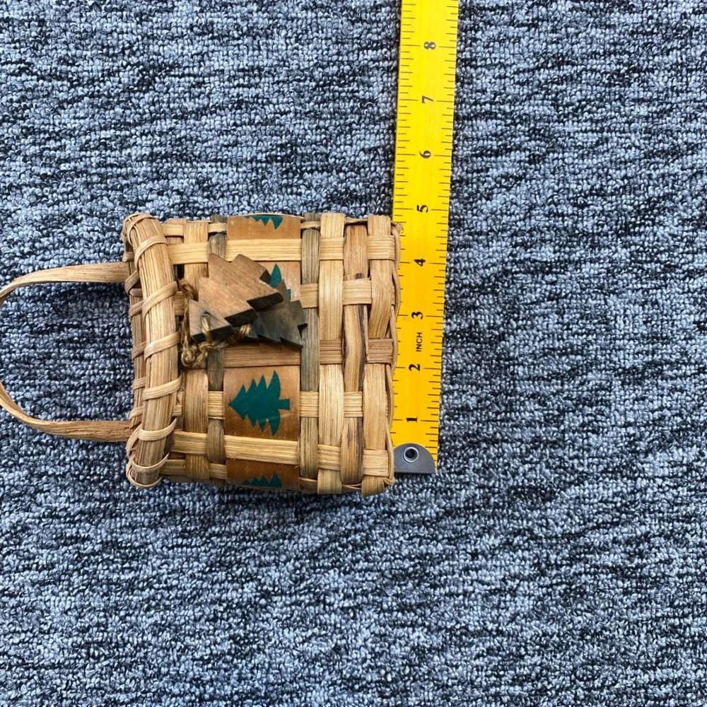 Vintage Christmas Woven Splint Basket Pine Tree Primitive Folk Art Decor